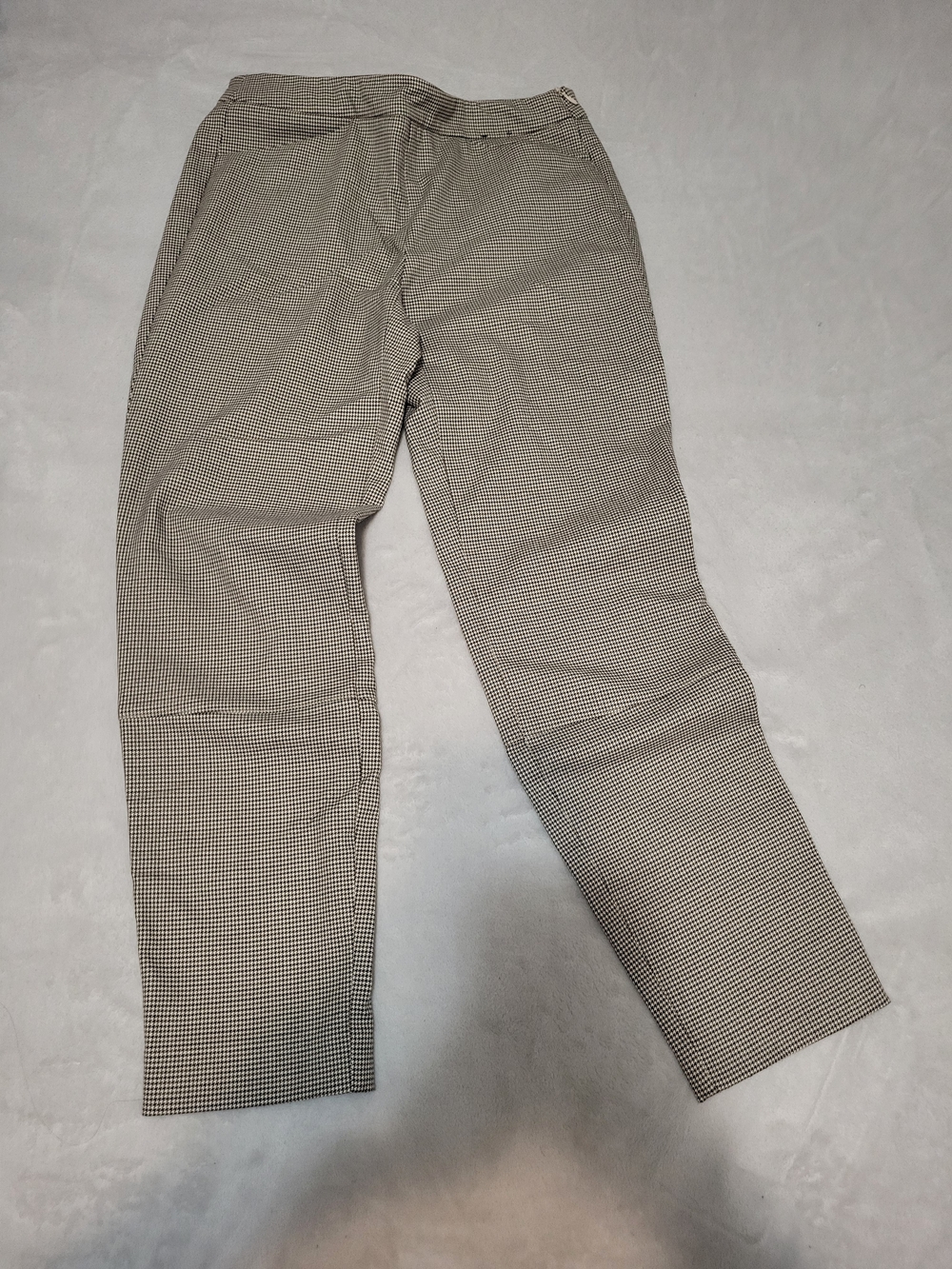 TRISTAN Classic Houndstooth Pull-On Slim Crop Ankle Pants - Size 4